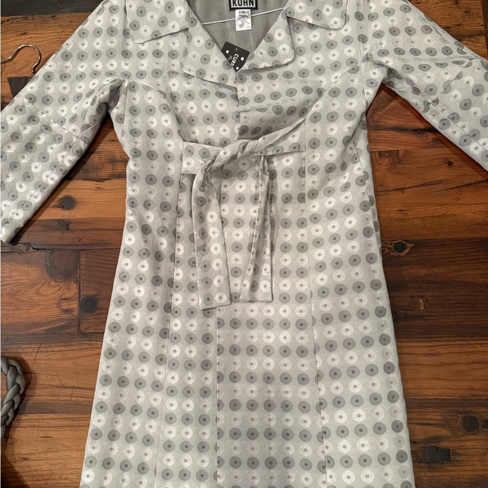 Cream Sheath Dress with Notched Collar for Work